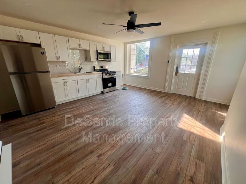 Beaver - 1 Bed 1 Bath - Just Renovated property image