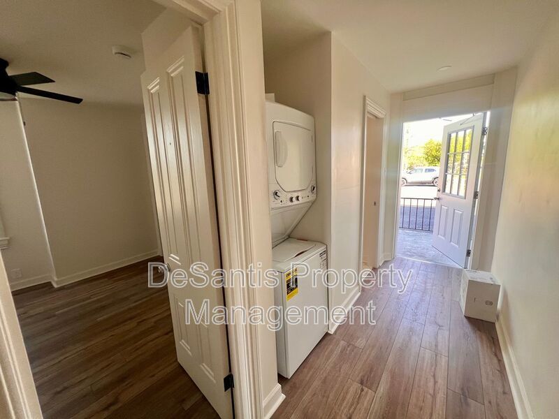 Beaver - 1 Bed 1 Bath - Just Renovated property image