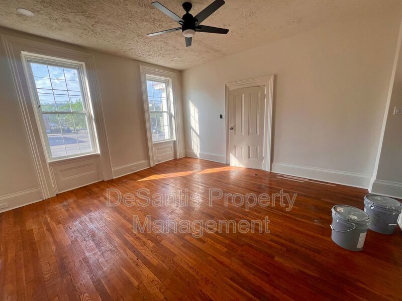 Beaver - 1 Bed 1 Bath - Just Renovated property image