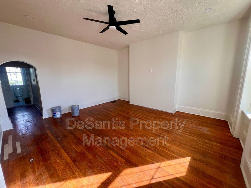 Beaver - 1 Bed 1 Bath - Just Renovated property image