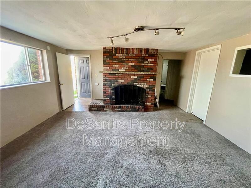 2 bedroom 2 bath home in Glassport property image