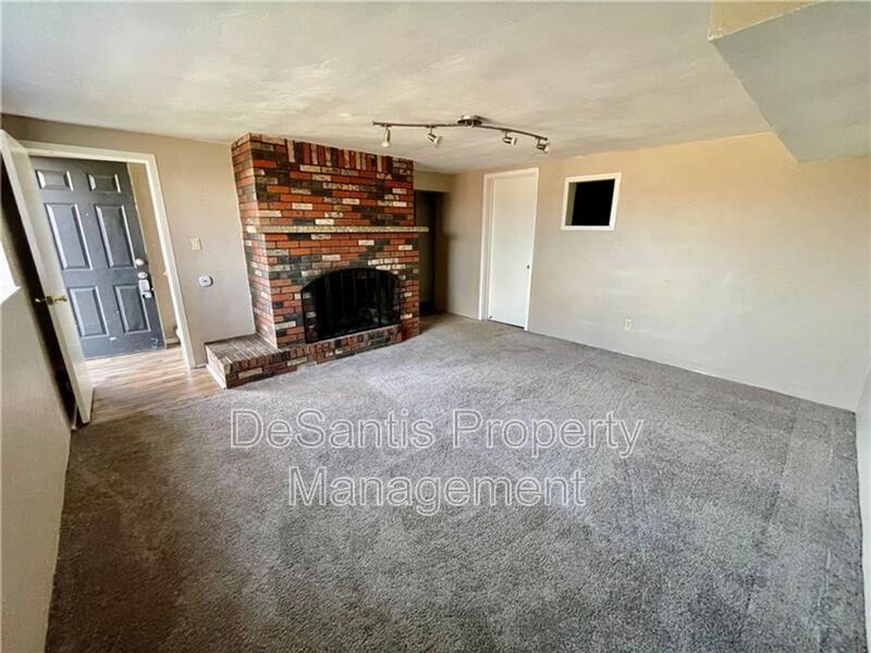 2 bedroom 2 bath home in Glassport property image