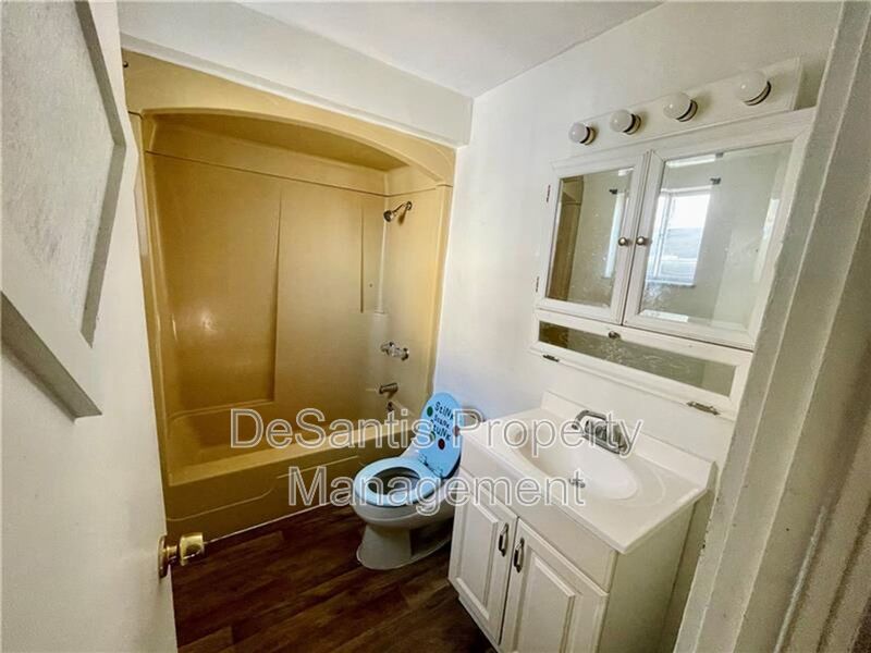 2 bedroom 2 bath home in Glassport property image