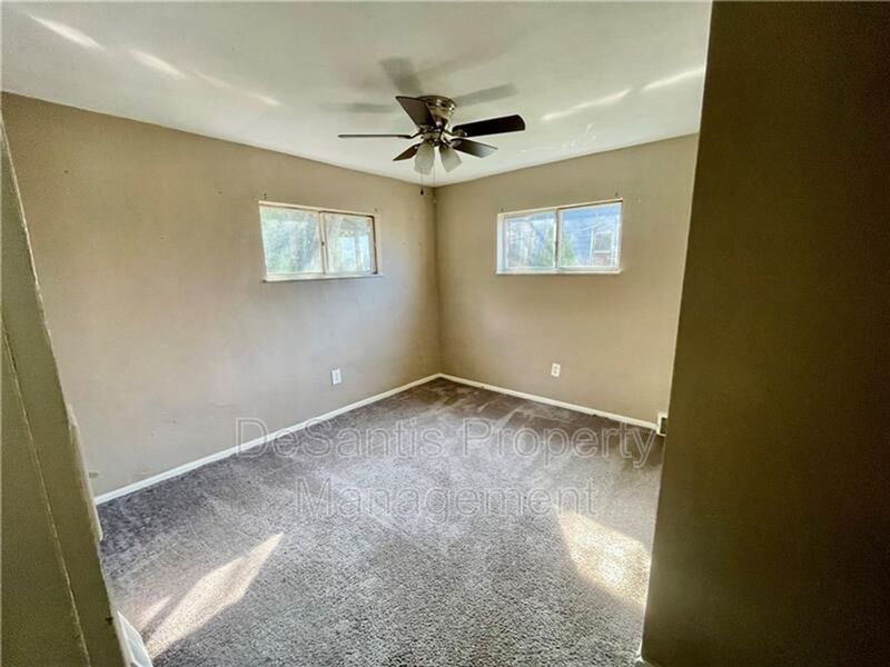 2 bedroom 2 bath home in Glassport property image