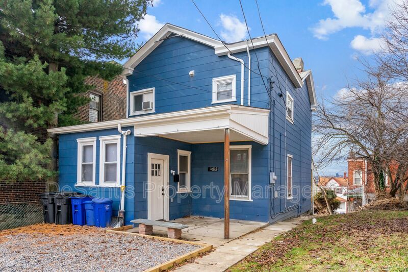 Recently Renovated 2 Bed 1 Bath Apartment in Oakland! property image