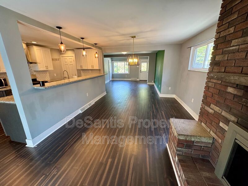Open Concept 3 Bed 1.5 Bath in Swissville! property image
