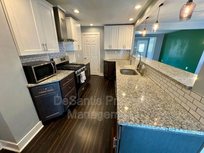 Open Concept 3 Bed 1.5 Bath in Swissville! property image