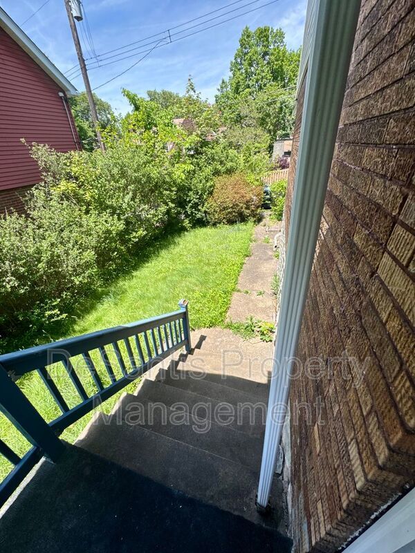 Open Concept 3 Bed 1.5 Bath in Swissville! property image