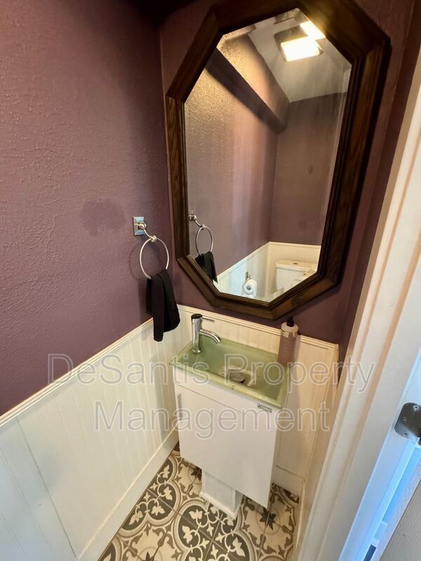 Open Concept 3 Bed 1.5 Bath in Swissville! property image