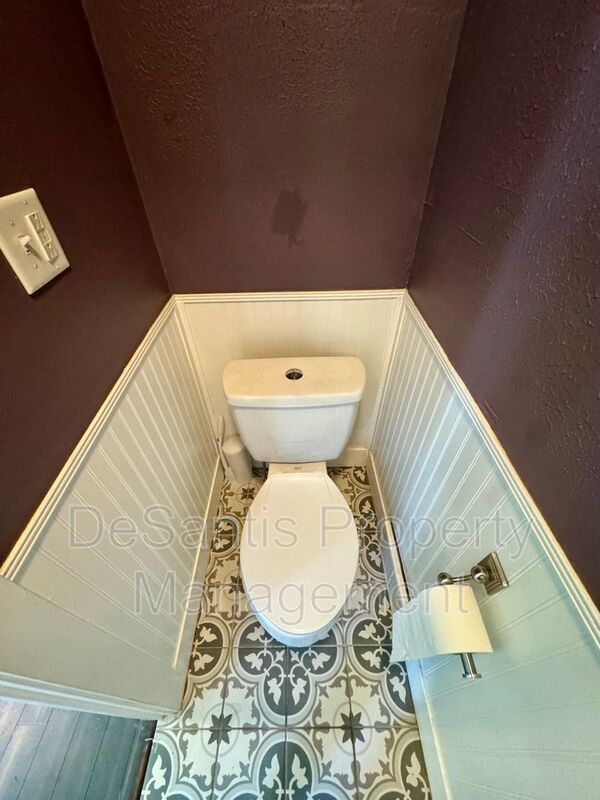 Open Concept 3 Bed 1.5 Bath in Swissville! property image