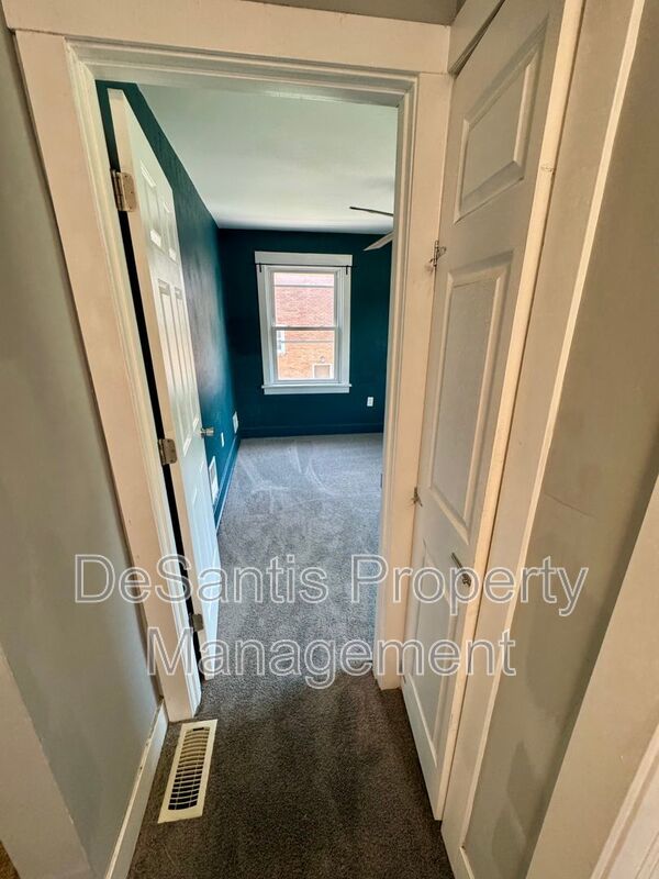 Open Concept 3 Bed 1.5 Bath in Swissville! property image
