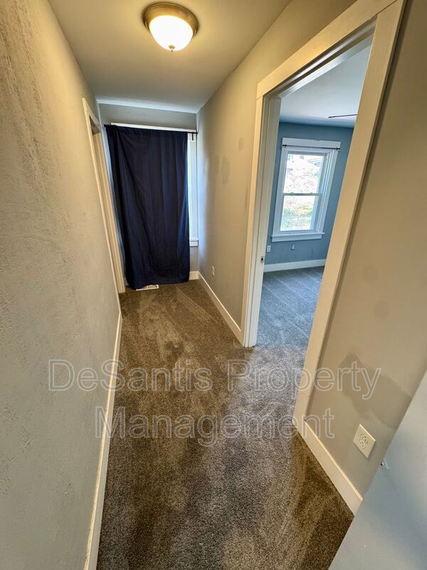 Open Concept 3 Bed 1.5 Bath in Swissville! property image