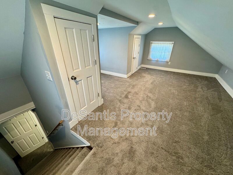 Open Concept 3 Bed 1.5 Bath in Swissville! property image