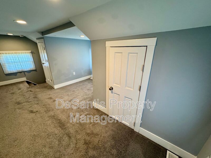Open Concept 3 Bed 1.5 Bath in Swissville! property image