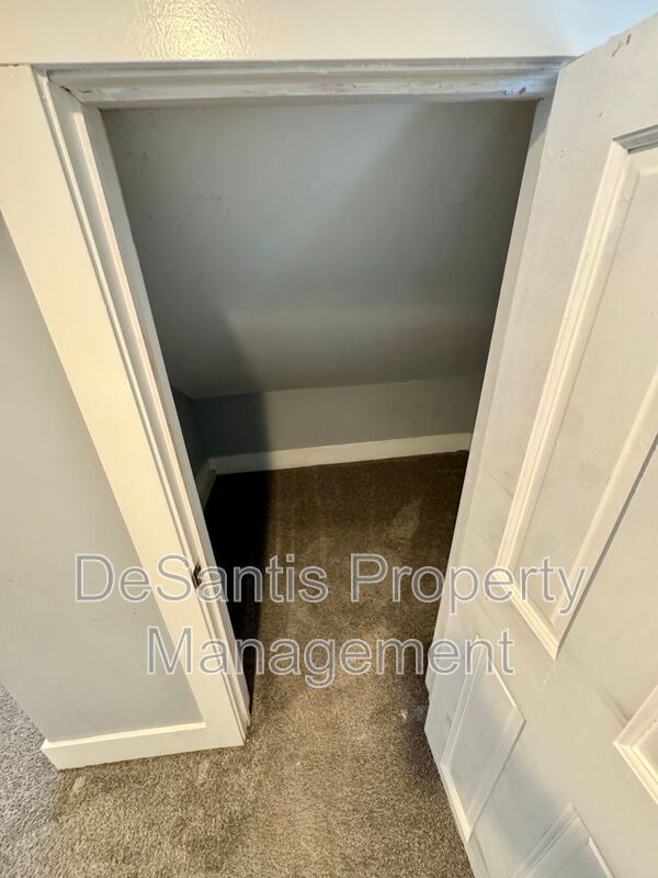 Open Concept 3 Bed 1.5 Bath in Swissville! property image