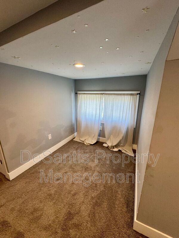 Open Concept 3 Bed 1.5 Bath in Swissville! property image