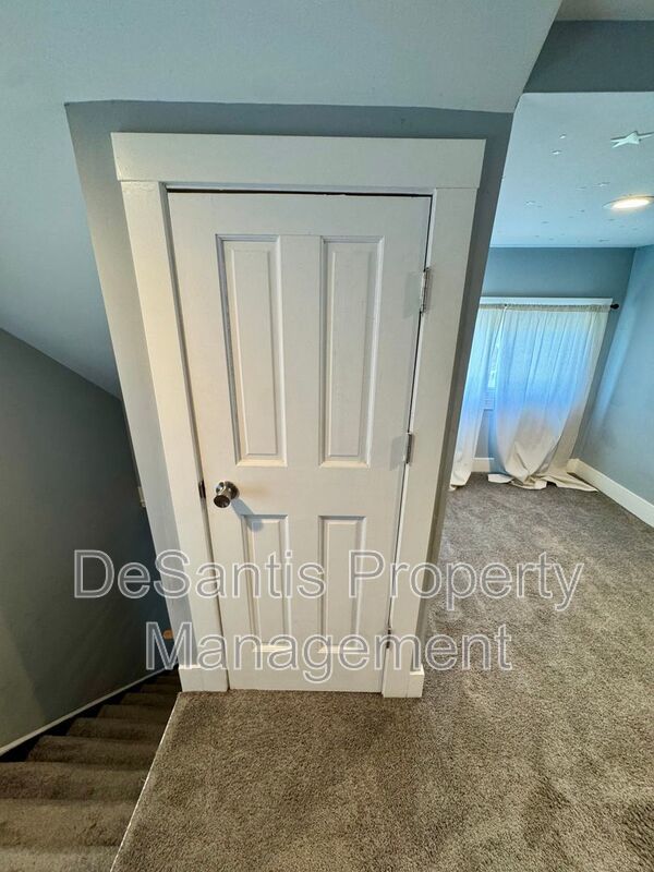 Open Concept 3 Bed 1.5 Bath in Swissville! property image