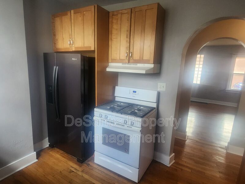 2 Bedroom 1 bath updated Row Home property image