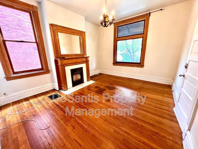 Pittsburgh - Huge 1 Bed 1 Bath - Charming Duplex property image