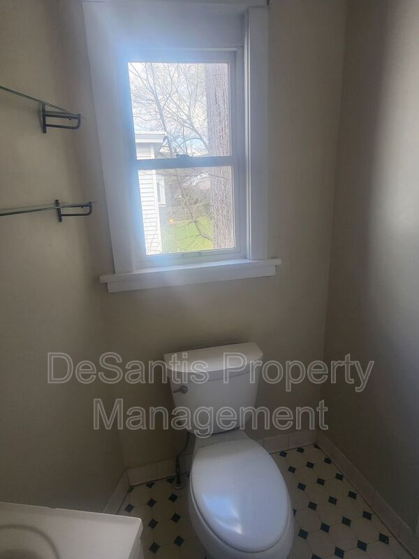 2 Bedroom 1 bath updated Row Home property image