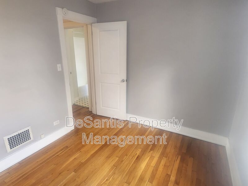 2 Bedroom 1 bath updated Row Home property image