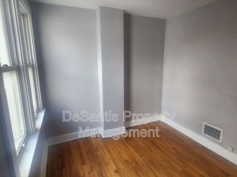 2 Bedroom 1 bath updated Row Home property image