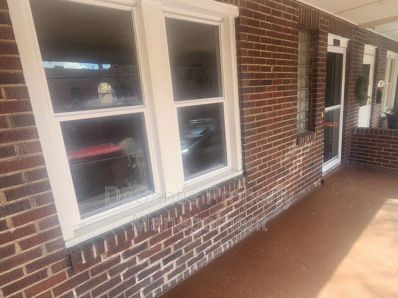 2 Bedroom 1 bath updated Row Home property image