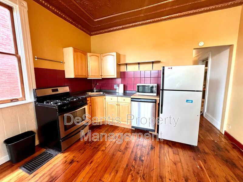 Pittsburgh - Huge 1 Bed 1 Bath - Charming Duplex property image