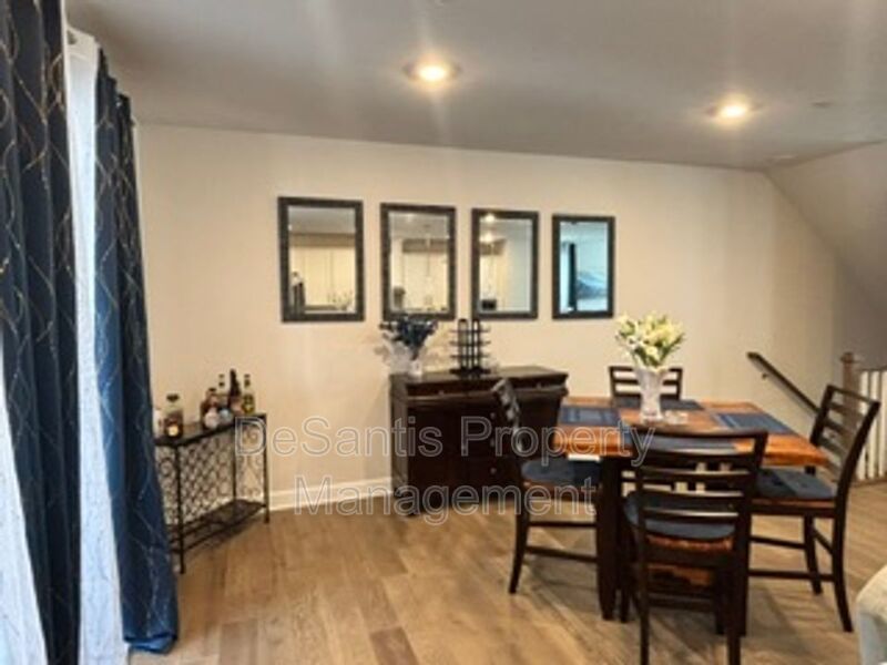 3 bedroom 4 bath in Moon Township school district property image