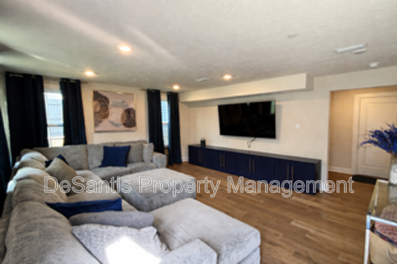 3 bedroom 4 bath in Moon Township school district property image