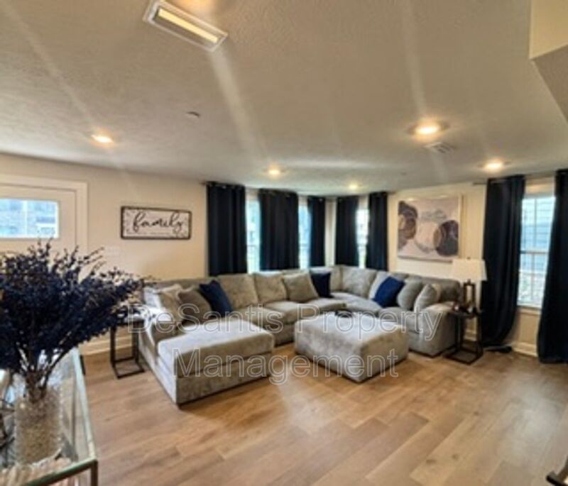 3 bedroom 4 bath in Moon Township school district property image