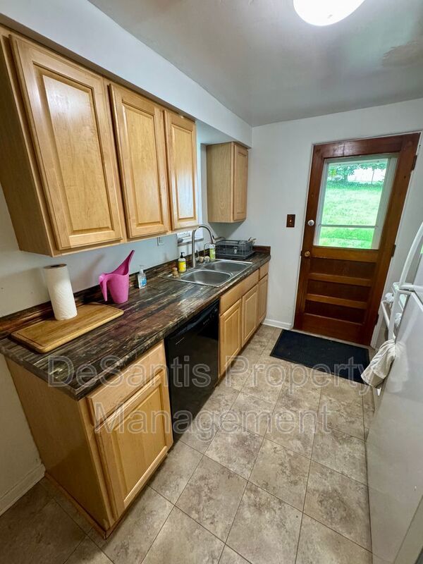 Charming 2 Bed 1 Bath in Beechview! property image