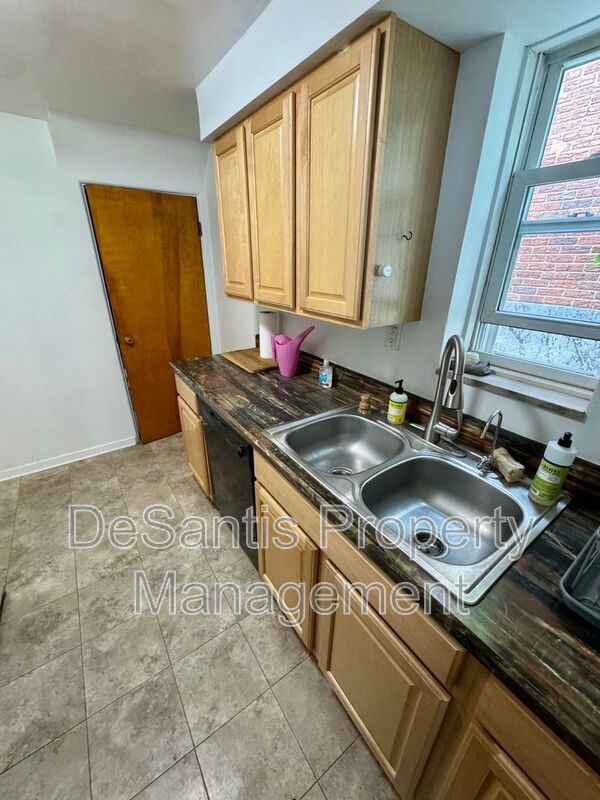 Charming 2 Bed 1 Bath in Beechview! property image