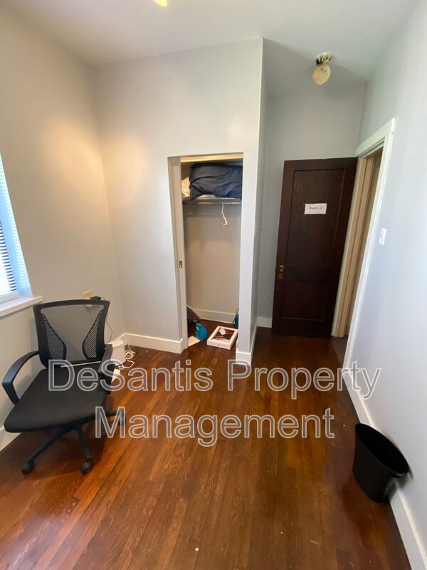 Charming 5 Bed 2 Bath House in Carnegie! property image