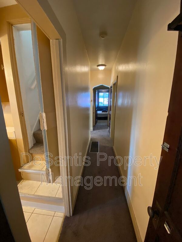 Charming 5 Bed 2 Bath House in Carnegie! property image