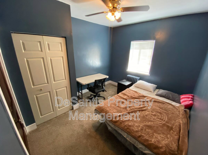 Charming 5 Bed 2 Bath House in Carnegie! property image