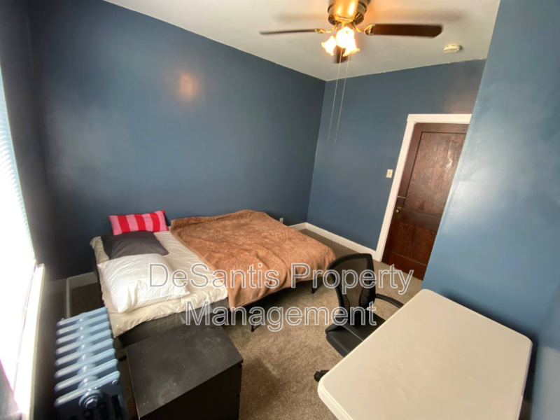 Charming 5 Bed 2 Bath House in Carnegie! property image