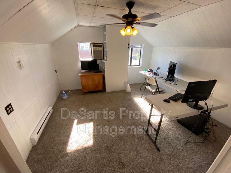 Charming 5 Bed 2 Bath House in Carnegie! property image