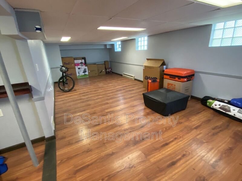 Charming 5 Bed 2 Bath House in Carnegie! property image