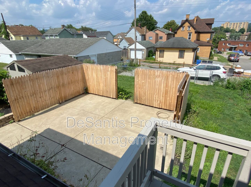 Charming 5 Bed 2 Bath House in Carnegie! property image