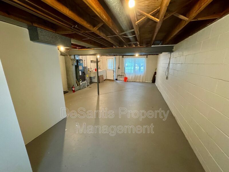 Charming 2 Bed 1 Bath in Cranberry! property image