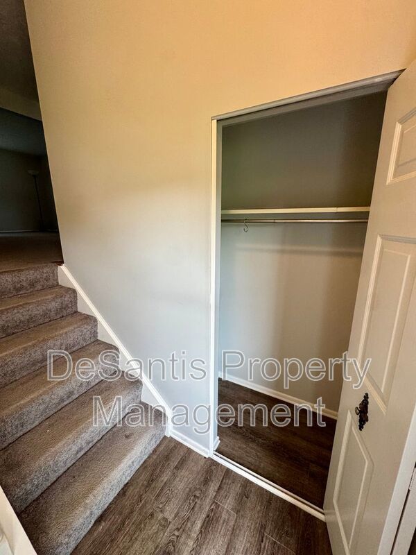 Charming 2 Bed 1 Bath in Cranberry! property image