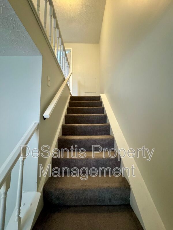 Charming 2 Bed 1 Bath in Cranberry! property image
