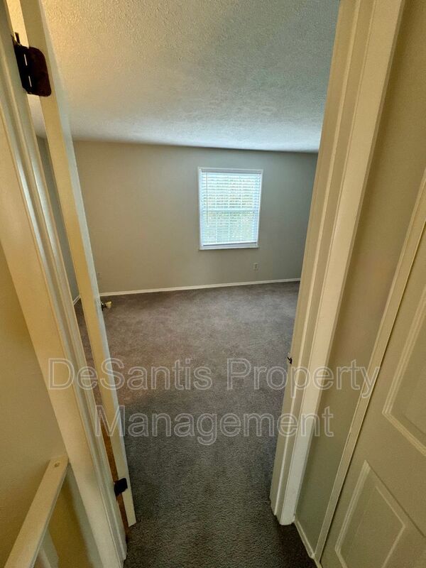 Charming 2 Bed 1 Bath in Cranberry! property image