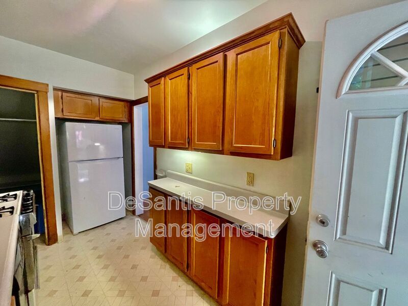 Charming Pittsburgh Retreat: 3-Bed Home with Hardwood Floors, Basement, and Private Porches property image