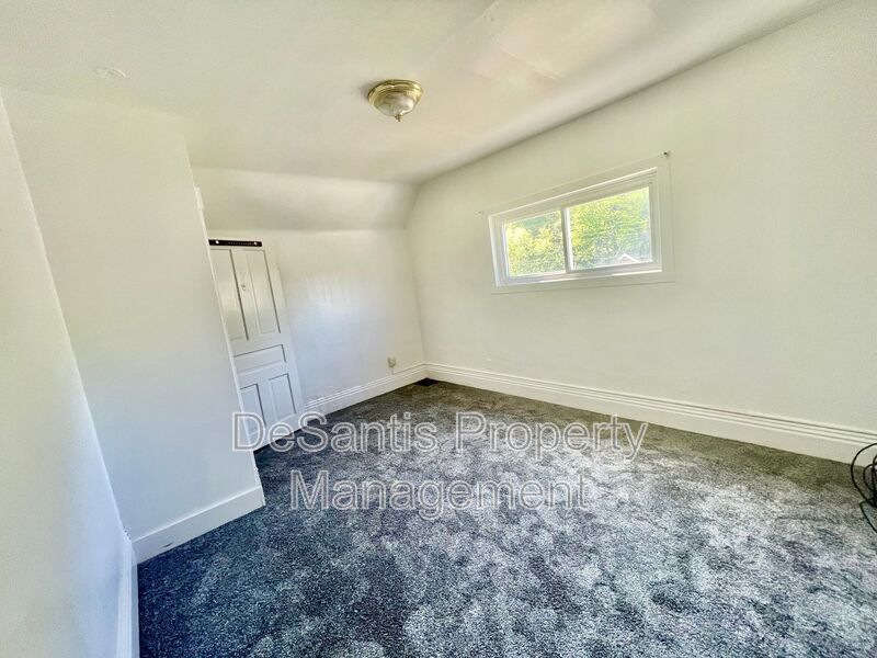 2 Bed 1 Bath- Pittsburgh PA property image