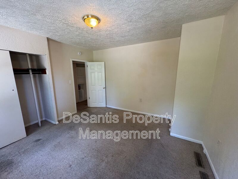 Cozy & Bright 2 Bedroom in Carrick! property image