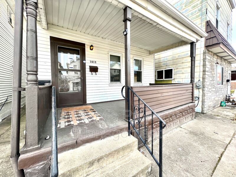 3 bed 1 bath in New Kensington Pa property image