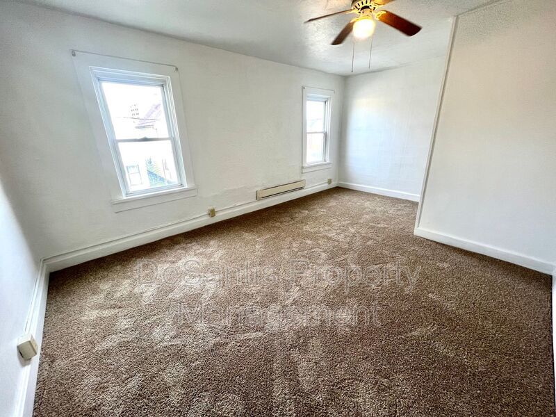 3 bed 1 bath in New Kensington Pa property image