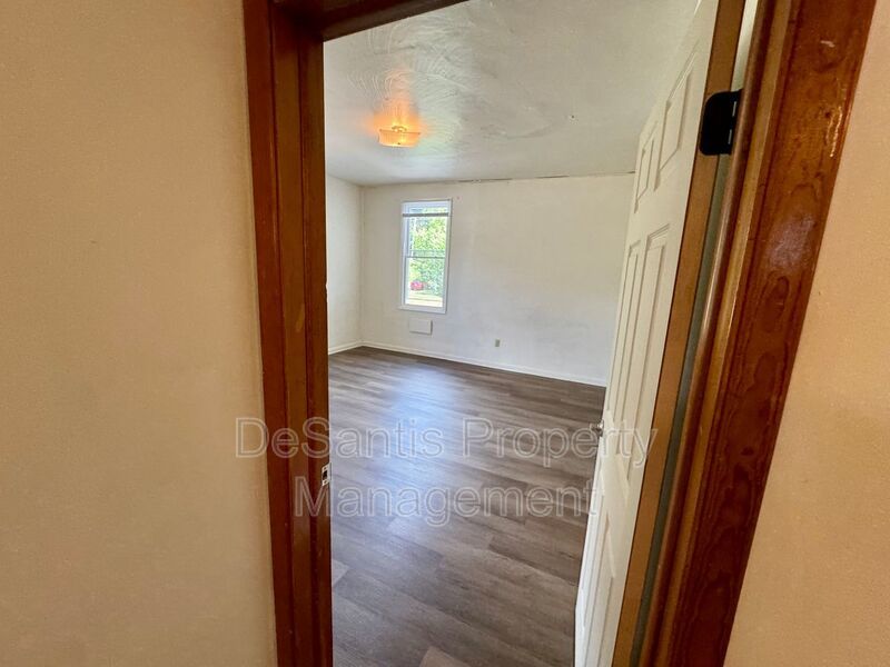 Spacious 2 Bed 1 Bath in Cheswick! property image